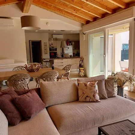 Casa Il Pino بيت للعطل كامايوري